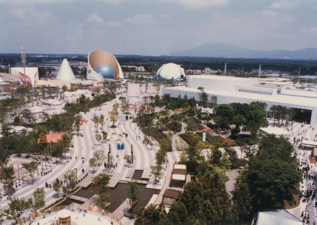 1985年の筑波万博の会場のようす